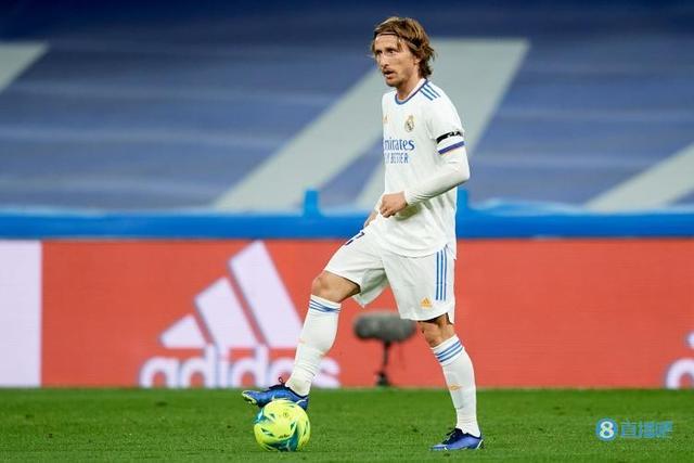 NBA交易市场动态：湖人完成签约,